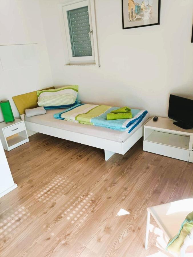 Sylvis Home Zentral Gelegenes Ferienhaus In Ruhiger Lage Furth Bagian luar foto